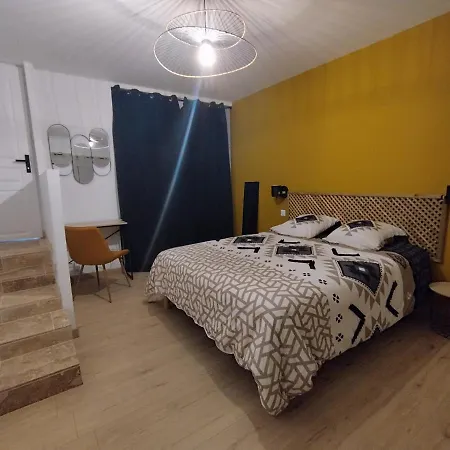 Domaine De L'arbre Dore Holiday home Lezan