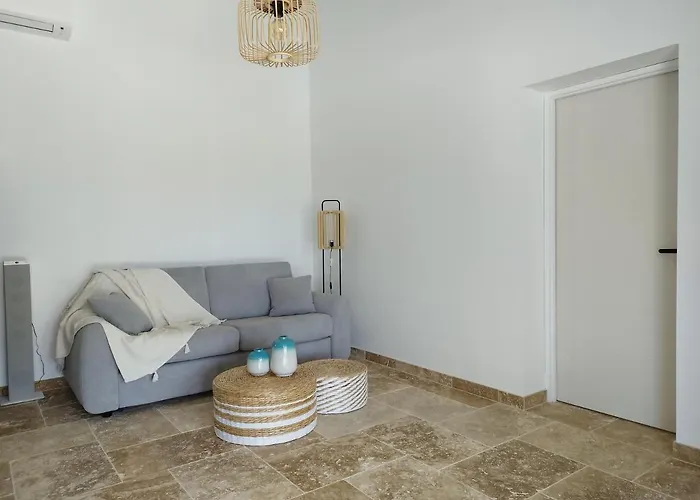 Holiday home Domaine De L'arbre Dore