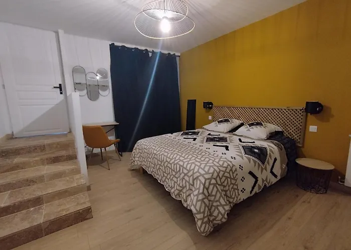 Domaine De L'arbre Dore Holiday home Lezan